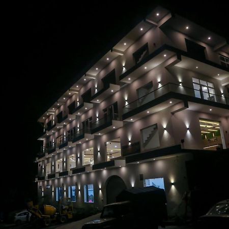 Hotel Candle Wood Chamba  Bagian luar foto